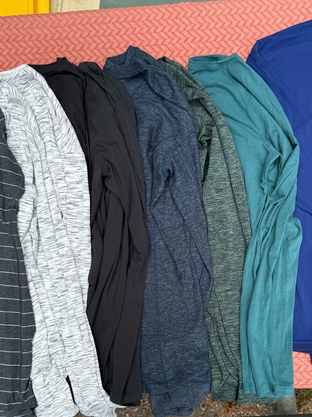7 long sleeve, Lululemon shirts lot all in pristine condition see all pictures!😀